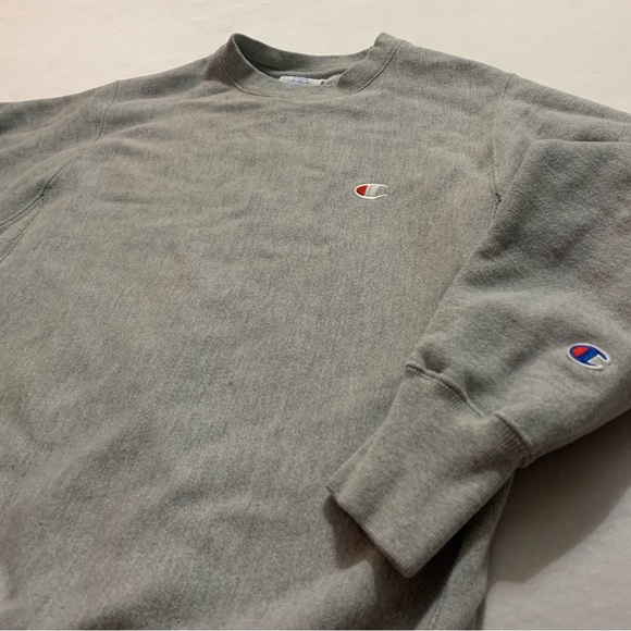 Simple Champion Crewneck! - Picture 3 of 5